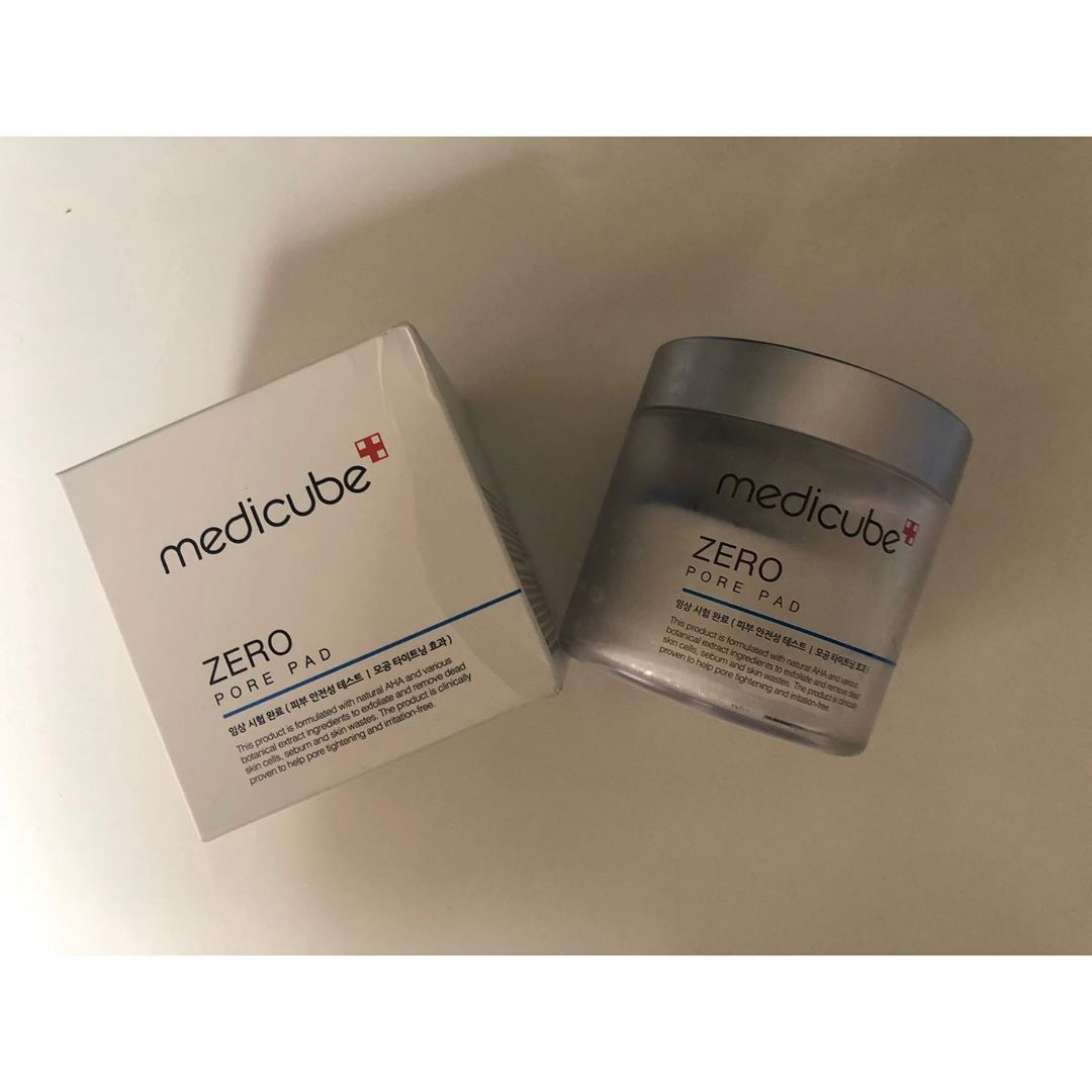 ᴴᵞᴼᵛᴱᴸᵞ ♥ on Instagram: “면세점 판매1위 메디큐브 베스트셀러 아이템 🙏
.
#메디큐브 #medicube #제로모공패드 #닦토 #공병샷 #모공타이트닝 #각질관리 #추천템 #AD @medicube_korea
#리뷰쉐어 #ad”