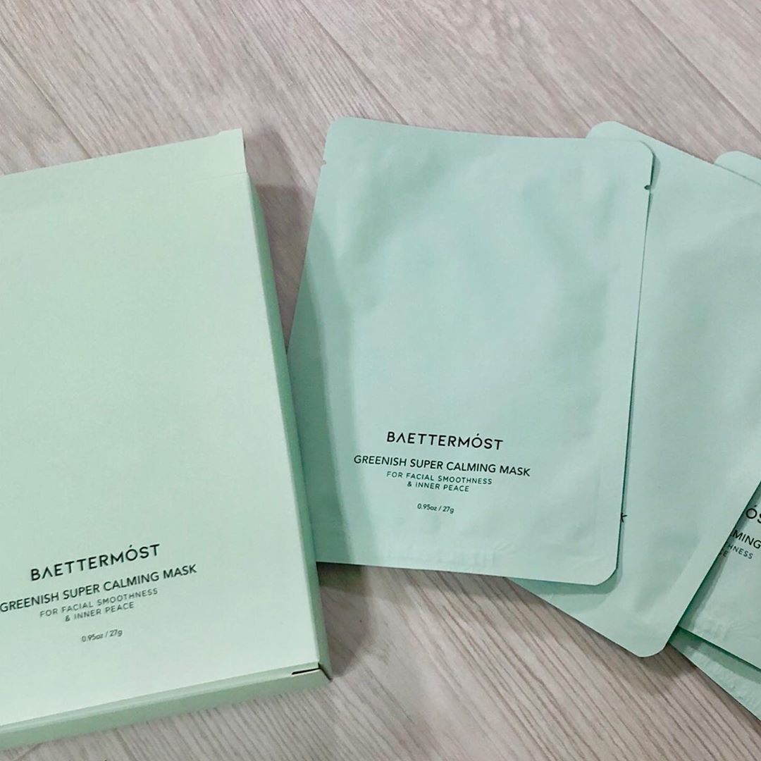 소현 on Instagram: “얼굴에 붙였는데 너무 부드러워서 어머 이게 뭐야! 하고 봤더니 초극세사 시트라고 써있었다,, 그래서 그런 건지 얼굴에도 촥촥 붙고 에센스도 빨리 증발 안하구 잘 스며든다.. 이 팩 좋네.. 마지막사진은 팩 하고 화장한 사진😳 - #베러모스트…”