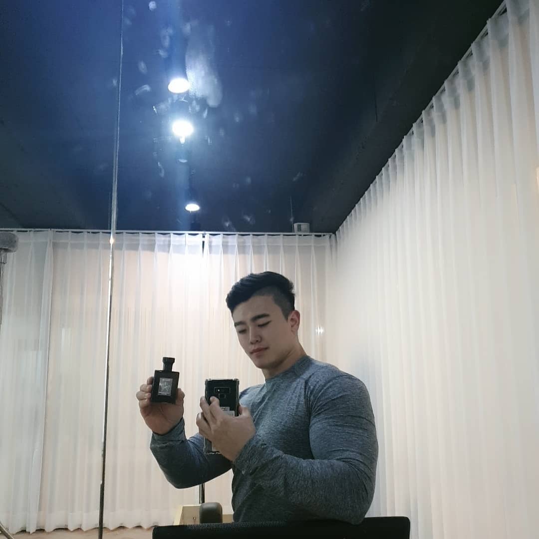 대연동피티 경성대피티 트렌드핏 슬릭 부산코치 황상인 on Instagram: “향도 누구나 좋아할만한 코튼향이고 회원님들도 자극적이지 않고 좋다하심 센터에서만 뿌릴라 했는데 여자친구도 향 괜찮다 해서 두루두루 쓸 예정 가격도 착한 편이라 입문용으로도 괜찮을듯!  #포맨트 #forment #포맨시그니처퍼퓸 #올인원퍼퓸샤워…”