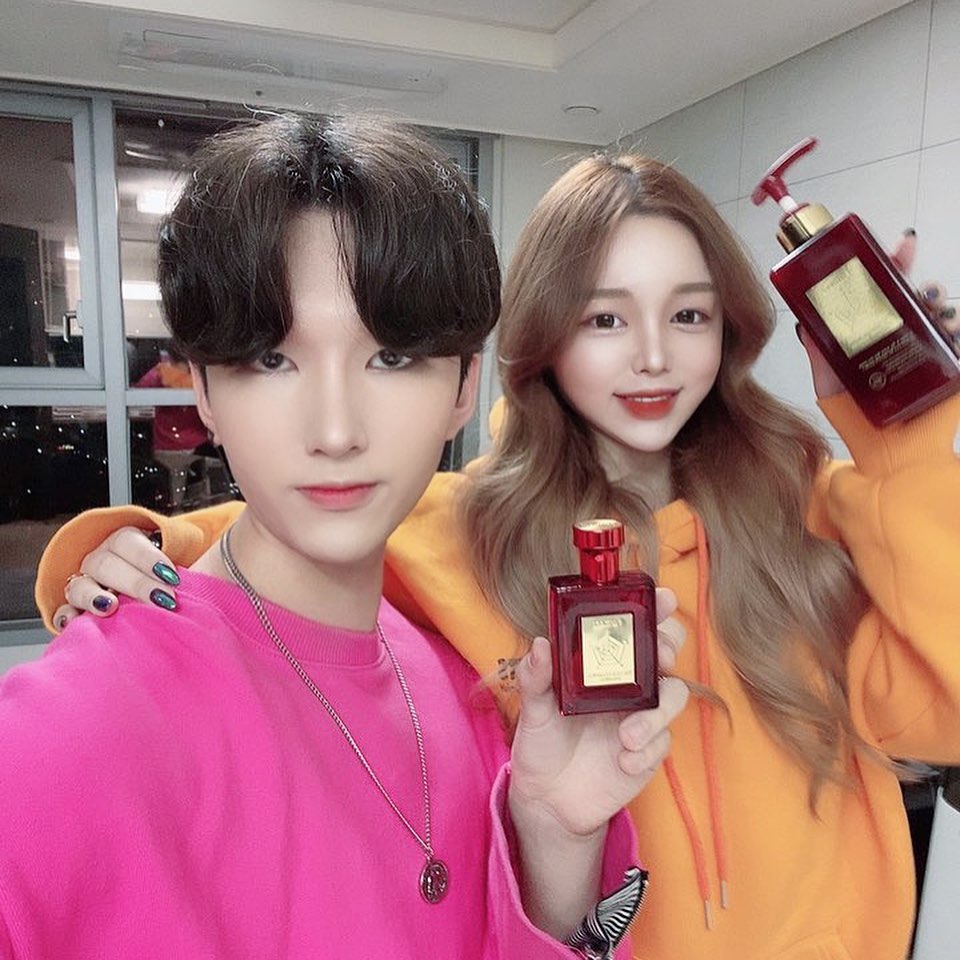 박미소란 on Instagram: “울맹재 미리 발렌타인데이 선물 ❤️ 예전에 포맨트 올인원크림도 선물한적있었는데 넘모좋아서 요번엔 포맨트 향수랑바디워시로  세트로 선물해쥼 ㅎㅎ 페북광고 잘안믿는데 이건진짜 냄시넘모좋아서 하루종일 코박고있고싶댜ㅠㅠㅠㅠ 맨날 뿌려조라 사랑해구맹줴 😍…”