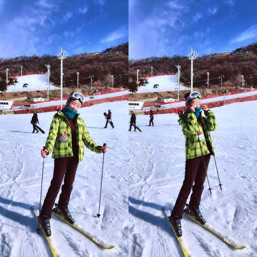 봄봄 🌸 on Instagram: “오랜만에 스키장 다녀왔어요 🥰 여행의 별미 소떡소떡두 먹구 스키장 완전 구석 탱이에서 두유워너빌더스노우맨 노래부르면서 고먐미도 만들고 🙈💕💕 고등학교때 이후로 안탔으니까 거의.. 7~8년 만에 스키도 타봤는데 중급에서 속도 안내고 설렁설렁 😂 (…”