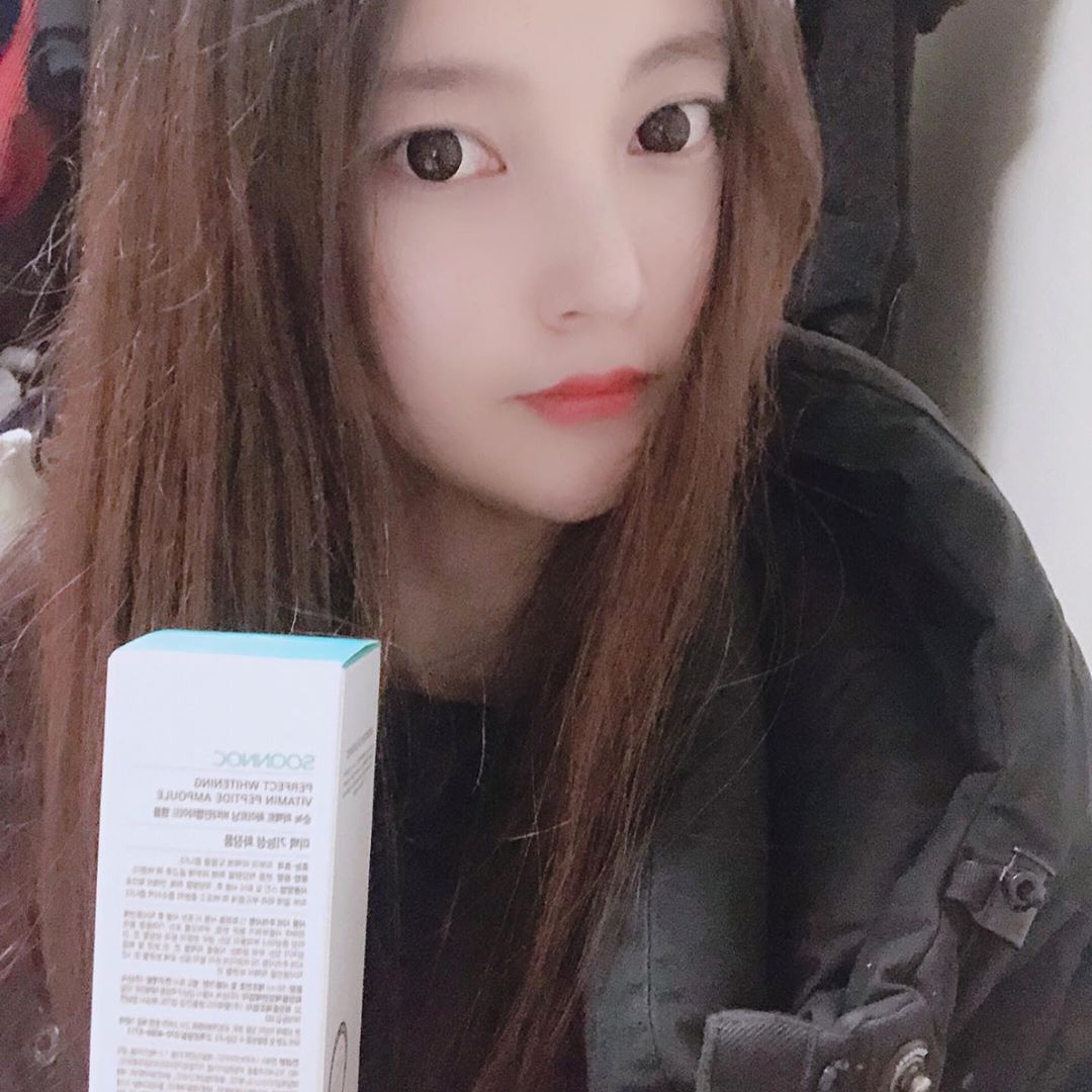 25 on Instagram: “순녹 퍼펙트 화이트닝 펩타이드 앰플  이제품은 예민한분들 써도 되는만큼 효과도 좋은제품 향료가  들어가자나요  향료대신 라벤더오일을 쓰고 있고 칙칙한피부를 환하게 미백에도움도되는제품 이예요  혹시 이제품마음에안드시고 불만족이시면 100프로…”