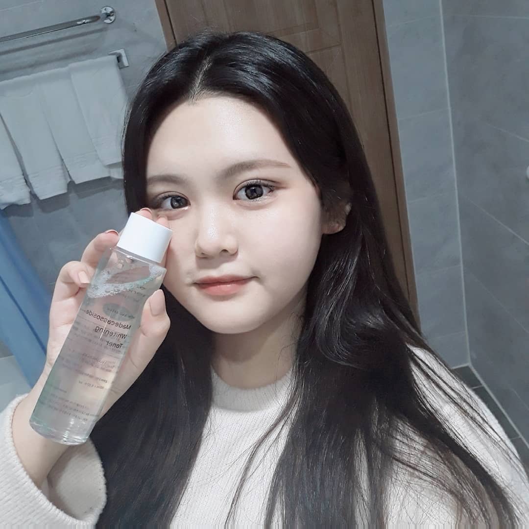 𝐃𝐚𝐲𝐞𝐨𝐧𝐠 𝐊𝐰𝐨𝐧_다영 on Instagram: “#나우앤애프터 #마데카소사이드화이트닝토너 . 요번에 3일동안 여행을 다니면서 제품을 사용해봤는데 확실히 제품 특유의 쫀쫀함이 느껴지면서 발리는 타입이라 보습감이 더 오래 느껴졌던것 같았어요 ◝(*'◡'*)◜ 저번에 받은 #마데카소사이드3x화이트닝크림…”