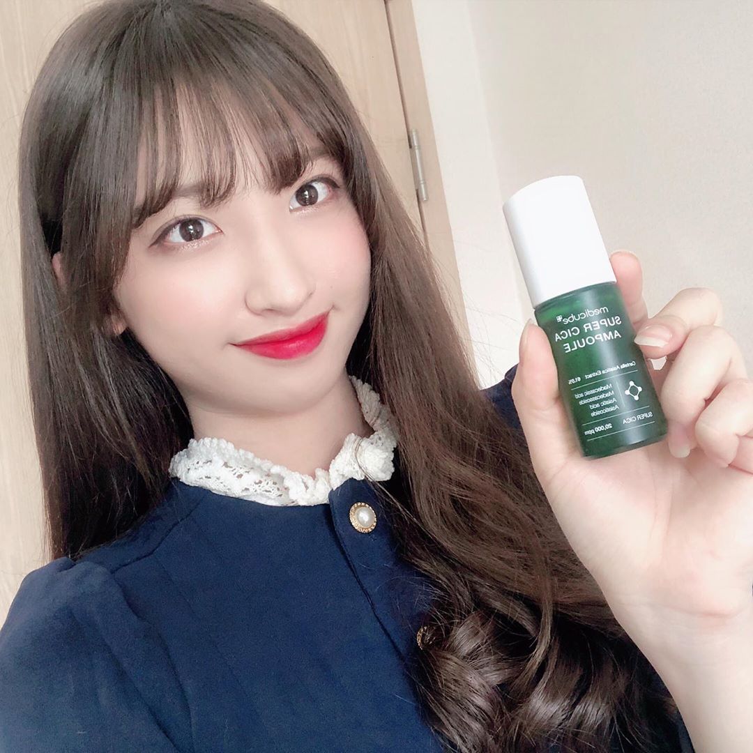수우우혀어어언 on Instagram: “⭐️ 메디큐브 슈퍼시카 앰플 ⭐️ - 4중 슈퍼 시카 20,000ppm (정제수 대신 병풀수 약 61.5%) 함유! -더마클레라 성분으로 피부 속부터 강화하는 피부장벽 기능 -인공색소, 향료를 무첨가한 진한 초록빛 앰플 -뚜껑만 돌리면 자동으로…”
