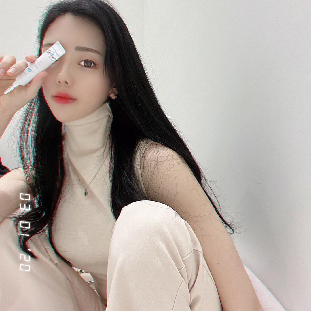 지노🧸 on Instagram: “염증을 진정시키고 과도한 피지를 제거하는데 효과적👏🏻👏🏻 • 모든 피부 타입에 자극없이 적용이 가능하고 하루만에 부드러운 피부 결을 느낄 수 있는제품♥️ • #AHAPEEL#AHA#dmcellskincare #koreanskincare#dmcell…”