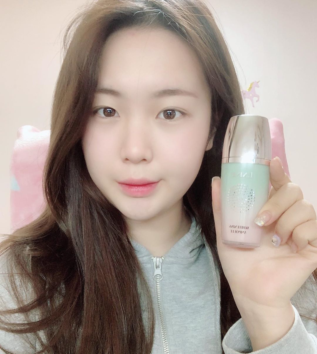 이다영💕(연아) on Instagram: “엘나인 LED마스크 앰플입니다! 전성분 EWG 올 그린 등급을 받았고 EGCG 6% 국내 최고 수준 함량입니다! 그리고 기능 임상 시험완료가 되었습니다!  앰플이 진정과 미백 탄력 앰플이 있습니다!  앰플을 사용후에! LED 마스크를 사용하면!…”