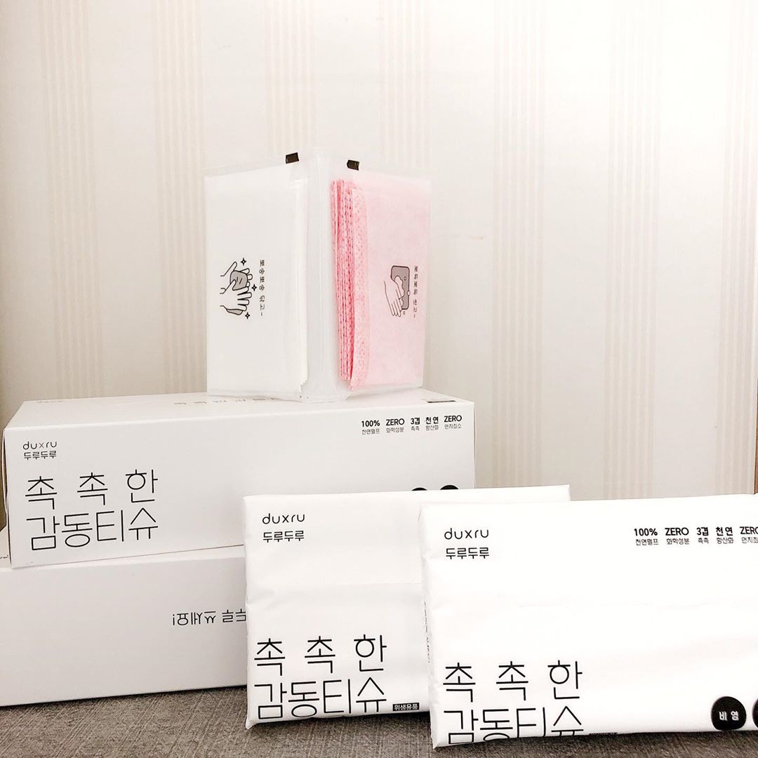 맞팔꼭가용💞 on Instagram: “. 비염있는 친구네 놀러갓다가 이 티슈를 보고는 아무생각없이 썻다가 보들 촉촉해서 뭐지 싶엇는데 비염잇는 분들한테는 이게 핫하데요! ⠀ 100%천연펄프를 천연추출물오 24시간 숙성시킨 티슈로 촉촉한 보습력때문에 엄청 부드러워서 휴지로 자주 닦아줘도…”