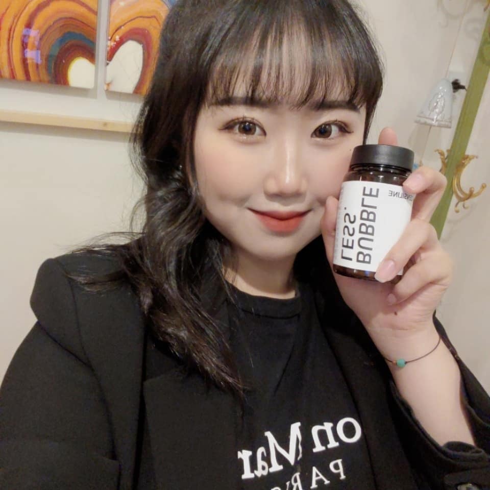 이수 on Instagram: “👉버블레스 센시라인👈 혈행개선에 도움이 된다고 하는데요 은행잎 추출물, 센텔라아시아티카, 옥수수 수염 추출물 분말, 호박 농축 분말 등 붓기 제거와 부종 완화에 도움이 되는 원료들이 들어간다고 해서 기대가 많이 됐습니다! 은행잎 추출물을 섭취해야…”