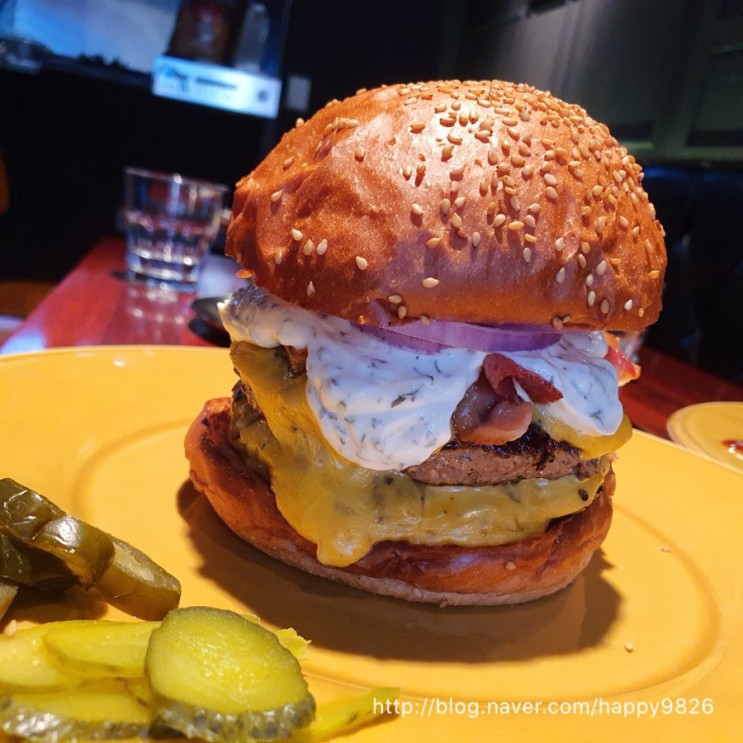 [신촌] 수제버거와 수제맥주가 먹고싶다면? 굿드링크 🍔 ❤️ 🍺