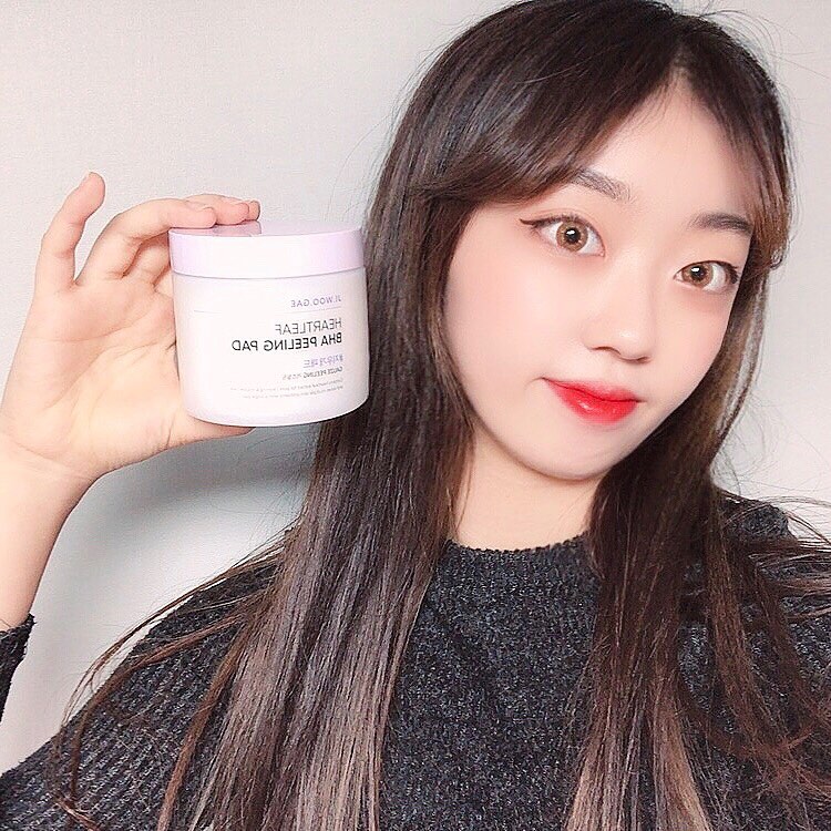 유정은 on Instagram: “셀리맥스 지우개 패드💛 피부 엄청 예민한데 자극적이지 않고,쓰고 난 이후로 세수할 때나 로션 바를 때 제 피부가 엄청 매끈해진게 느껴졌어요☺️ 하루만 써도 이건 확실히 느껴질 정도에요 지금은 엄마랑 같이 쓰는 즁ㅎㅎ  #셀리맥스 #지우개패드…”