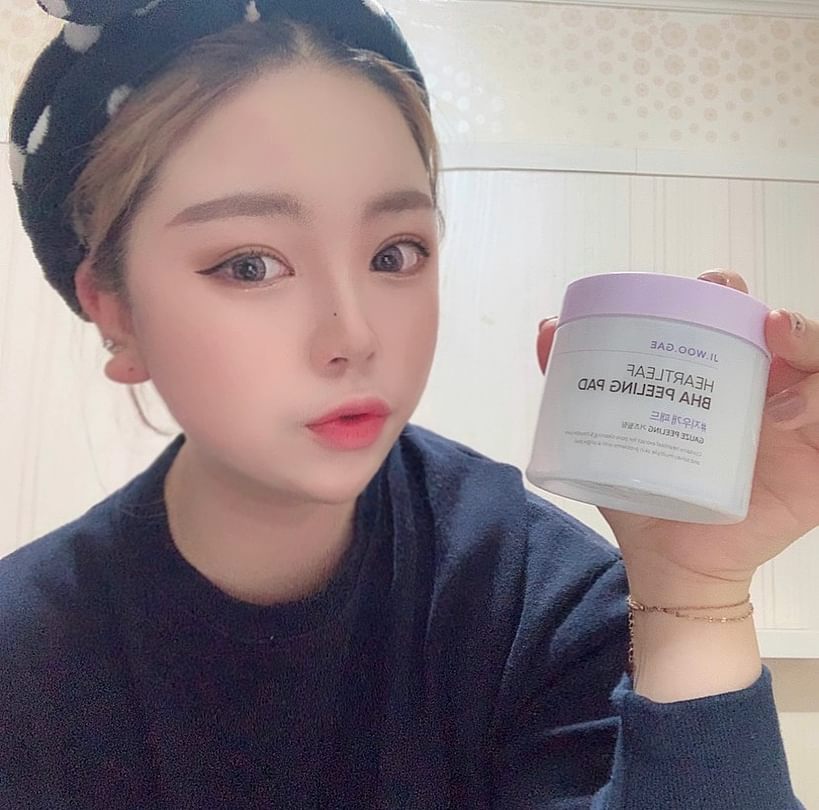 지 송 on Instagram: “🦄셀리맥스 지우개 패드 거즈필링🦄 . 요즘 코로나니 봄철 환절기때매 하루종일 마스크 끼고 생활하느라 피부가 많이  거칠어지고 트러블도 올라와서 지인들 만날때마다 피부가 왜케 뒤집어졌냐는 소리를 들어 고민이 많았는데  아침 저녁으로 “셀리맥스 지우개…”