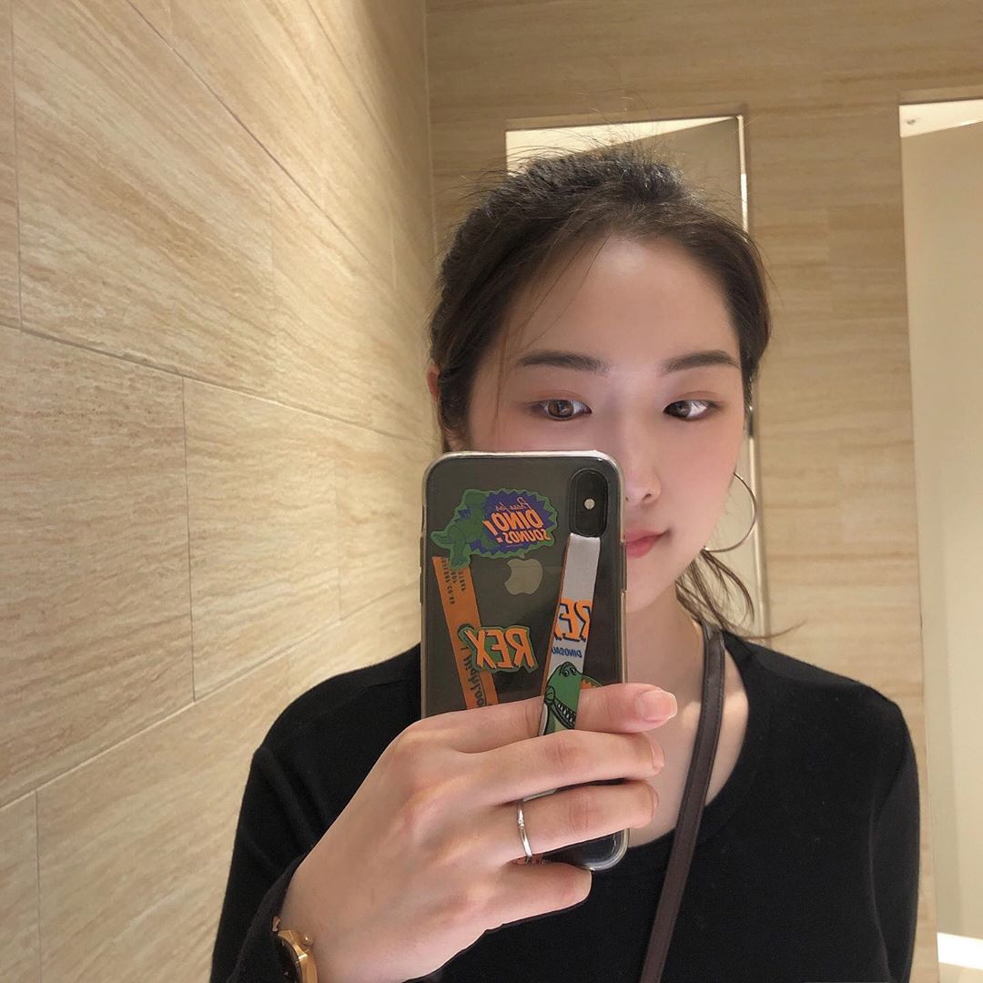@jun_youunng on Instagram: “💚”