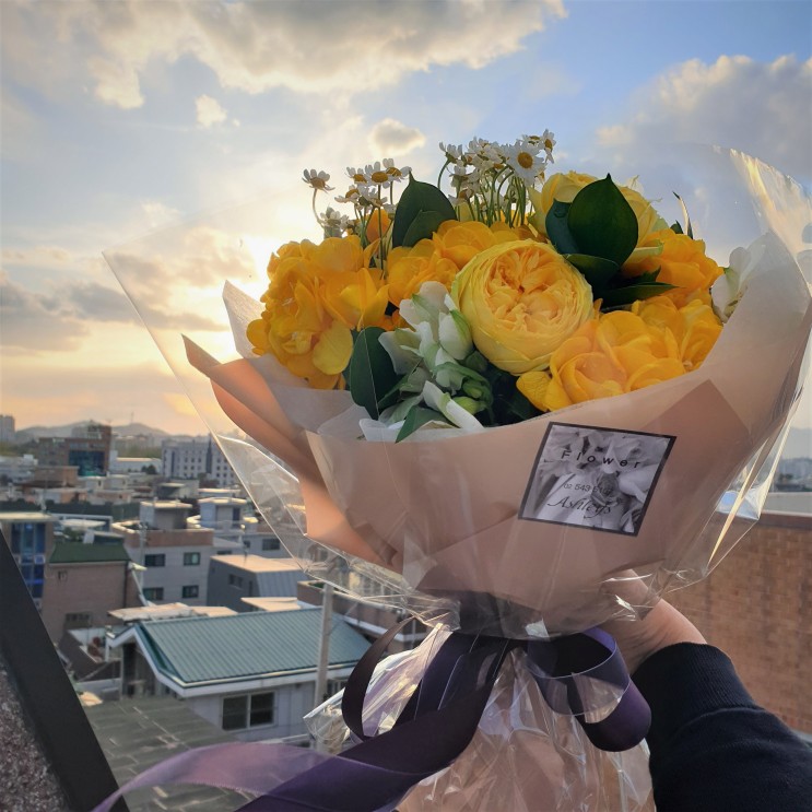 찌망 일상 : [청담역꽃집] 청담역에서 가까운 꽃집 & 카페 애쉴리즈 플라워, 엄마 꽃다발 선물하기 ; )
