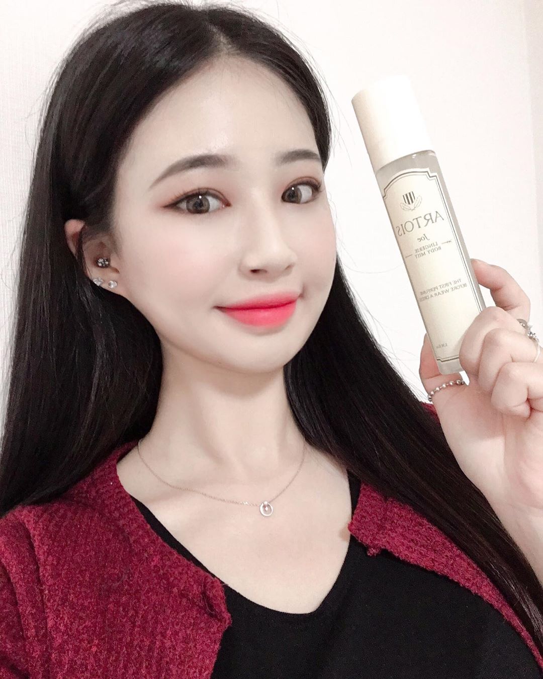 류애옹 on Instagram: “🌿아르투아 조 란제리 바디 미스트🌿-100ml 향이 산뜻하고 청량해요 무겁지 않은 향이라 부담없이 잘 쓸 수 있을 것 같아요 ! !! 곡물을 발효시켜 만들어서 안전한 성분으로 만들어졌어요 얼굴을 제외하고 몸이나 옷에 뿌리니까 산뜻하고 좋았어요 !…”