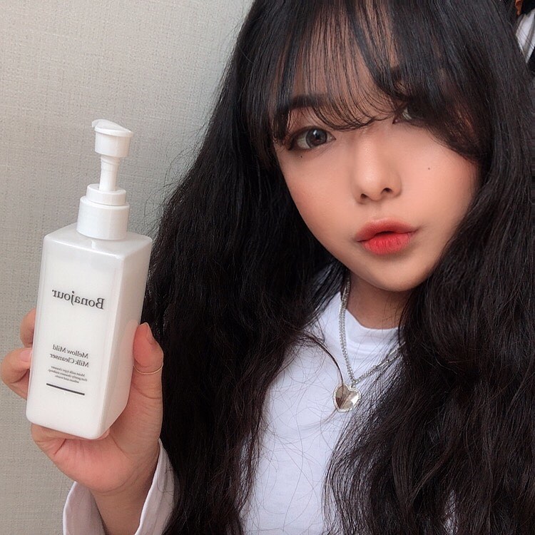 @1oveyourjung on Instagram: “성분 걱정 없는 저자극 클렌징 밀크 ! 🍼 세안 후늘 건조 했는데 코코밀크로 세안하면 향기도 좋고 클렌징도 잘 되고 제형도 부드럽고 세안 후에도 촉촉해서 기분 좋게 씻을 수 있당 ✨♥️ . .  #보나쥬르 #코코밀크 #코코클렌징밀크 #클렌징밀크추천…”