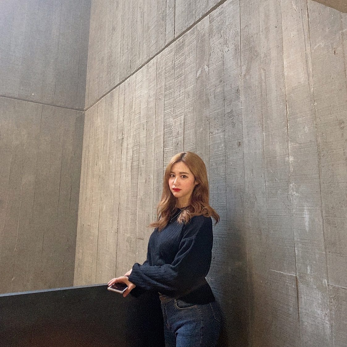 내 표정 = 🤨
언니야가 찍어준 📸