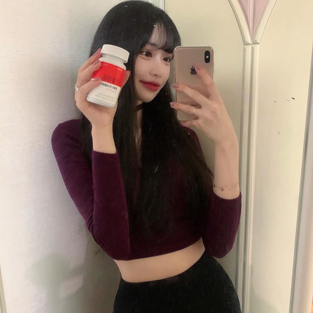 @mckim_98’s Instagram post: “글램디 컷 씨엘에이는 다이어트보조제라는 느낌보단 비타민같은 느낌 ,, 🙊 비타민B군 함유로 에너지 대사에 도움을 줘서 그런지 끼니다챙겨먹고 1키로 빠져따아 🥰  #글램디 #glamd #글램디CLA #다이어트 #체지방감소 #기초대사량증가…”