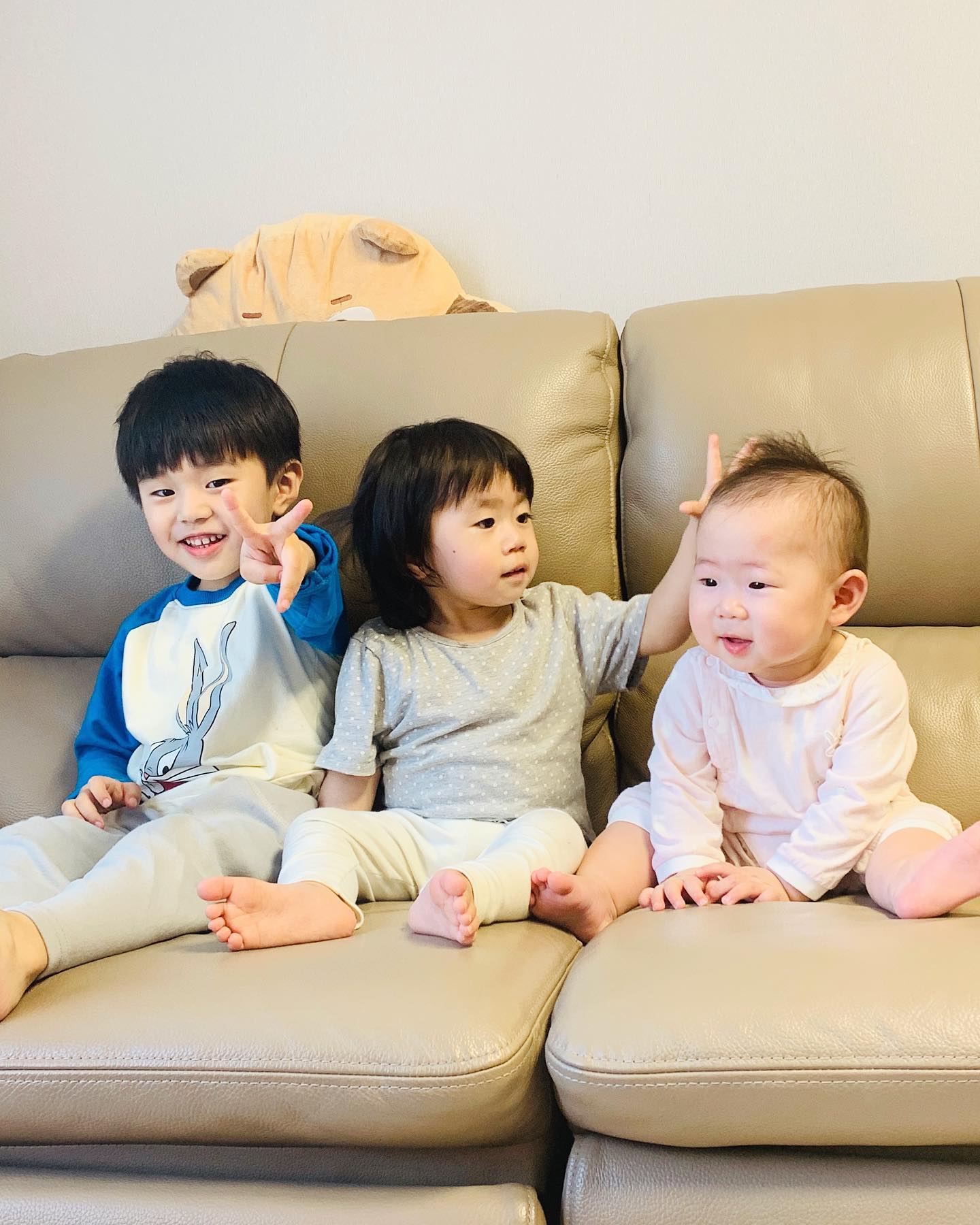 #귀욤댕이들❤️ 또만나자😘
#4살 #3살 #2살 #곧태어날 따봉이까지👍
#수다삼매경 #애기들파티 #정신없음주의