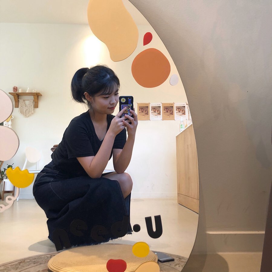 이신애 on Instagram: “ᴛᴏʏ sᴛᴏʀʏ ᴘʜᴏɴᴇ sᴛʀᴀᴘ 짱 귀여운스트랩💛종류도많고 튼튼해요💛만족합니다💛 #하이루프 #highloop #하이루프폰스트랩 #폰스트랩 #핑거스트랩 #핸