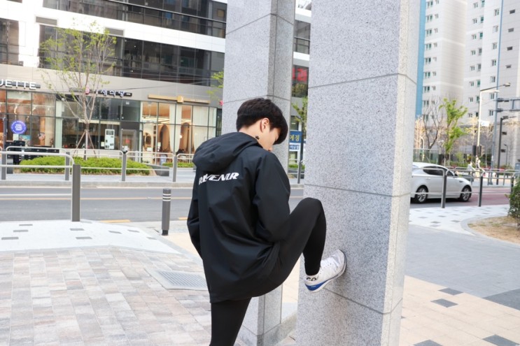 남자땀복 레버니얼 운동자켓으로 운동하자