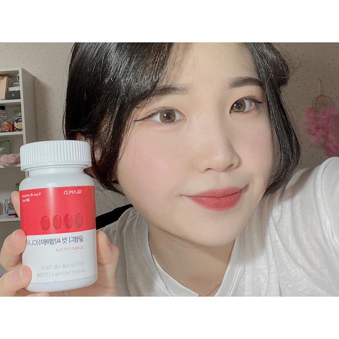 김태은 on Instagram: “다이어트약 먹어본 것 중에 이렇게 효과 본 건 처음이당 ✨ 식전에 한번 식후에 한번 먹으면 끝 🥳💗 운동과 함께 병행하면서 섭취하면 더더욱 효과만점 🏃🏻 -  #글램디 #glamd #글램디CLA #다이어트 #체지방감소 #기초대사량증가…”