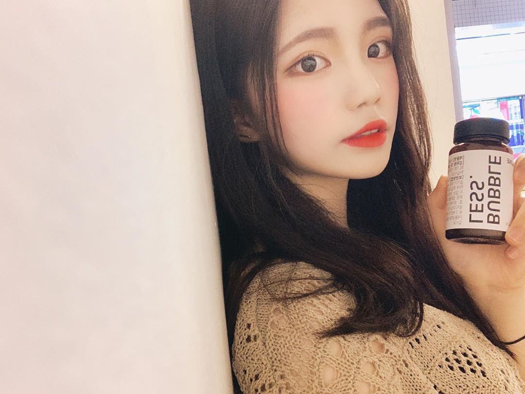 @927s2’s Instagram post: “혈행 관리, 붓기 제거에 최고인 #버블레스센시라인 혈액순환이 잘 안 돼서 부종이 심했는데, 1일 2회씩 꾸준히 챙겨먹었더니 부종이 눈에 띄게 많이 줄었다🤭 혈행개선에 도움을 주는 은행잎 추출물과 혈액순환을 촉진시켜 부종을 완화하는데 좋은…”