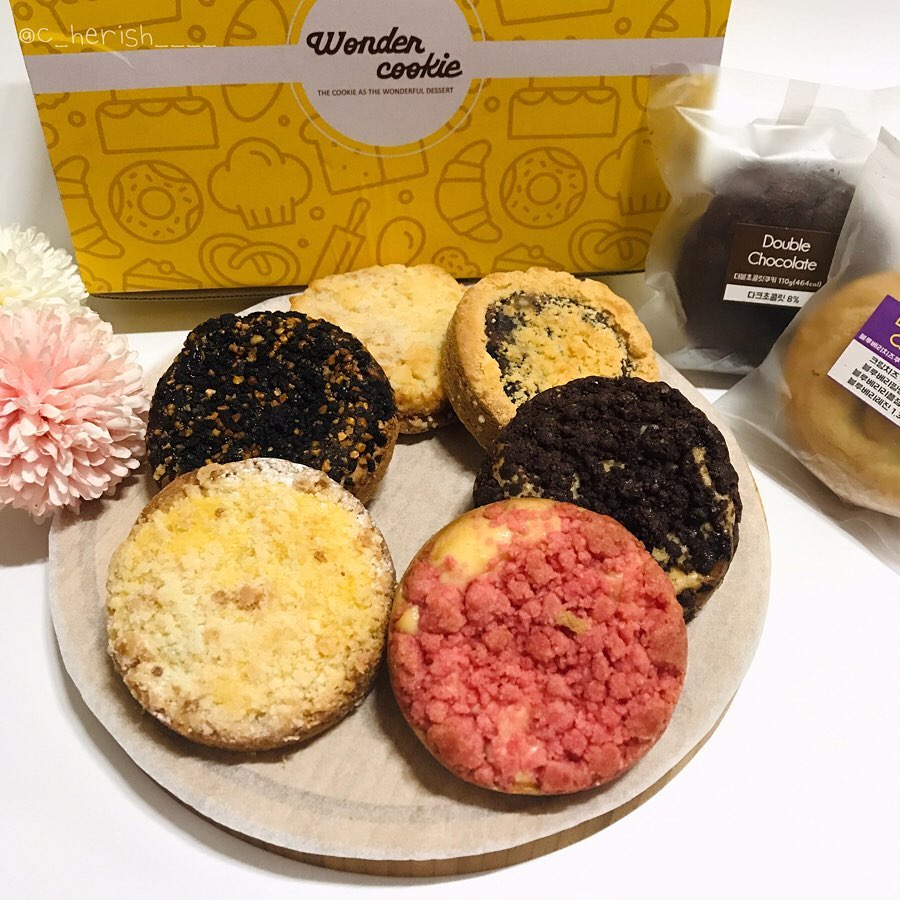 먹부림러 ˃̵͈̑ᴗ˂̵͈̑ on Instagram: “#원더쿠키 🍪 ⠀⠀⠀⠀⠀⠀⠀⠀⠀⠀⠀⠀⠀⠀⠀⠀⠀ 원더쿠키의 두툼한 쿠키와 크럼블쿠키를 이제는 카카오톡선물하기로도 구입하고 선물 할 수 있어요…”
