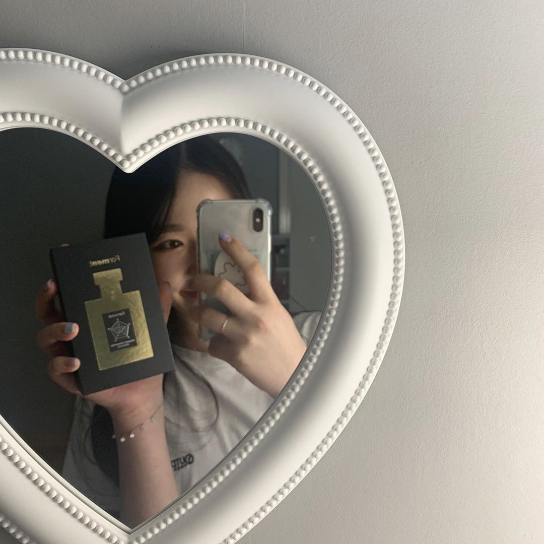 박세은 on Instagram: “울집 놀러올사룸🤔❤️❤️ • • • • • • • • #좋반 #좋아요 #좋아요반사 #좋반테러 #좋아요테러 #좋반환영 #맞팔 #맞팔선팔환영 #맞팔해요 #맞팔댓글 #첫줄반사 #인스타그램 #소통 #일상 #포맨트 #포맨트향수 #포맨트시그니처퍼퓸…”