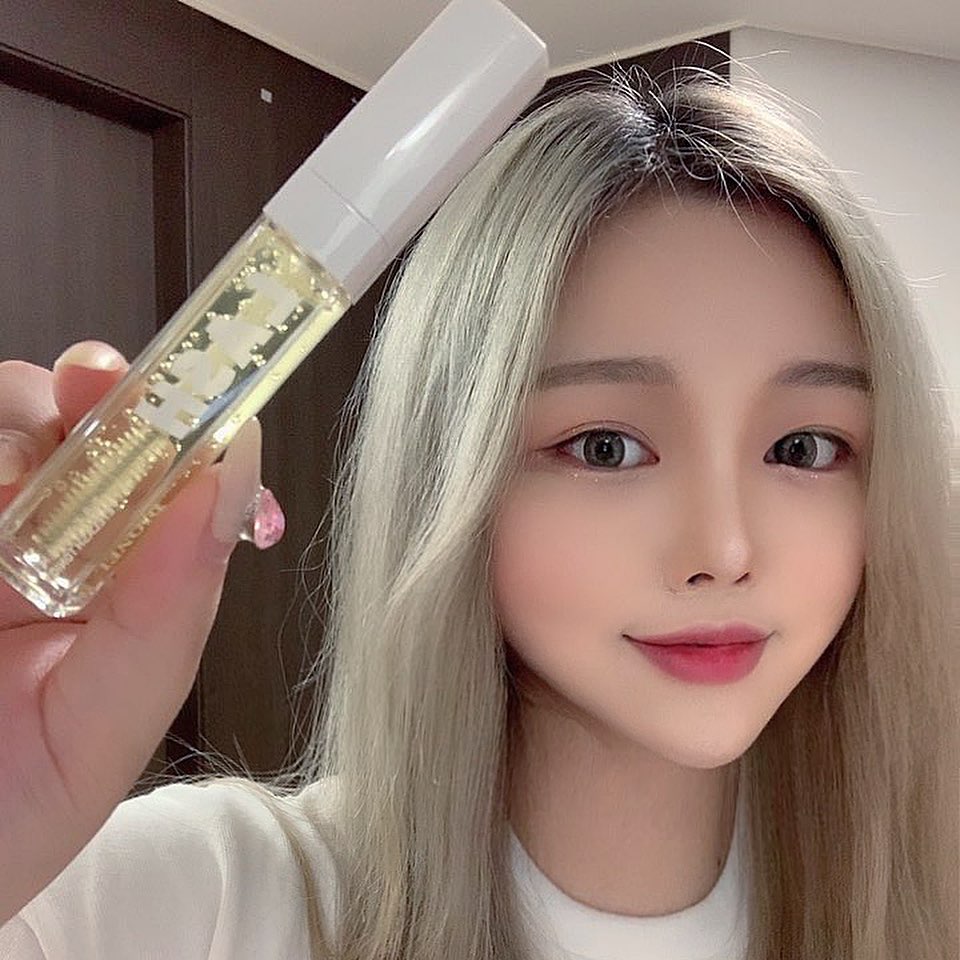 박미소란 on Instagram: “연장으로 끊어지고 약해진 속눈썹케어는  디오넬 시크릿래쉬 펩타이드 속눈썹영양제하나로 끝 👀  눈에가장가까이닿는 제품이라 잘못쓰면 끈적임때문에 염증에 눈꼽에 난리났었는데 이제품은 순해서 그런게하나도 없었어요 ‼️눈시림도없이 깔끔하게 사용할수있고 하루에…”