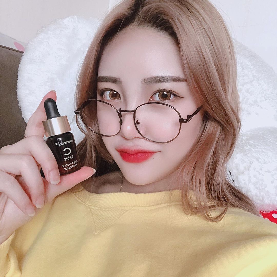 비타민을 갈아만든거 마냥 비타민향 솔솔나고 피부에 좋은거 먹여주는 기분들어서 좋은 제품 ^_^