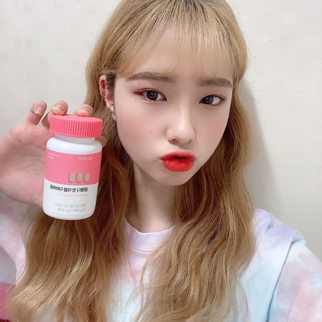 ✨글램디 컷 더블다이어트✨ . 아직 일주일도 먹지않았다 일단 하루에 한번만 먹어도 되서 까먹지 않으니깐 너무 좋음 이제 덜 처묵하고 운동도 해볼려고...할꺼야...꼭... 그럼 살 많이 빠지겠지? 제발 빠졌으면 좋겠다