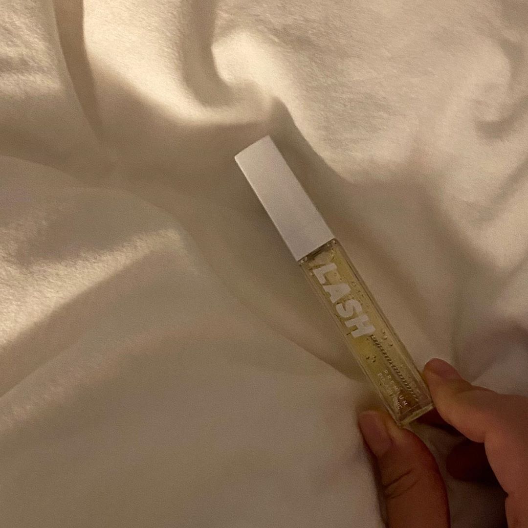  “⠀
내 속눈썹에 영양을,,
#시크릿래쉬펩타이드속눈썹영양제
⠀
🏷 디오넬 @dionel_official”