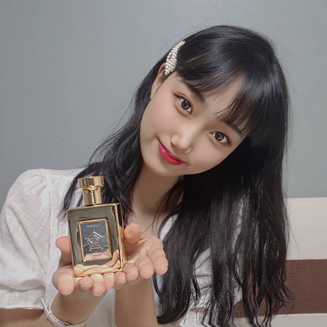  “. 포맨트 원래 좋은건 알았지만 번창하려고 단단히 맘먹었네⁉️ ⠀ 전 세계 0.1%의 마스터 퍼퓨머 '프랑소와 벤트'가 조향한 포맨트 시그니처 퍼퓸 코튼썩세스. ⠀ 디자인도 골드 케이스로 반짝반짝 고급스러운데, 니치향수향이 고급스럽고 은은하게…”