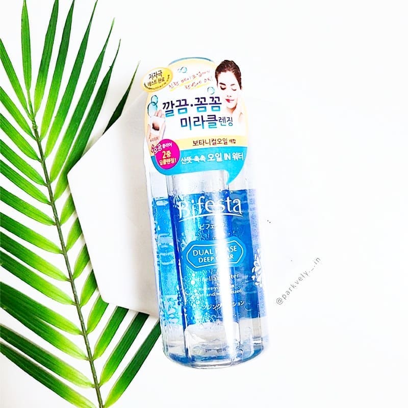 🧼비페스타 미세랄워터 듀얼페이즈 딥클리어🧼
⠀
워터에 오일이 함께 배합된
2층식워터로
⠀
보타니컬 오일 배합으로
워터프루프 메이크업부터
모공 속 까지
깨끗하게 딥클렌징 🥰
⠀
속눈썹과 눈가를 지킬 수 있는
보습 & 보호성분인
비타민B와 E가 함유되어
순하게 클렌징가능 👌
⠀
잔여감과 끈적임 없이
촉촉하게 깔끔하게 클렌징가능하며
⠀
색조화장 같은경우는
화장솜을 올려 불린다음
닦아내면 쉽고 깨끗하게 지워져요
⠀
bifesta.korea
.
.
.
#비페스타 #비페스타클렌징 #미셀라워터
#클렌징오일인워터 #클렌징워터 
#딥클렌징추천 #코덕맞팔 #코덕그램
#올인원클렌징 #저자극클렌징 #AD
#뷰티스타그램 #뷰스타그램