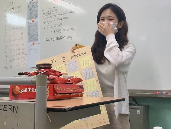 보자마자 그냥 예뻐서 마음이 갔던2-1a 
동기랑 복도에서 매일 "애들귀여워...🥰“ 친해지고싶어서 발 동동

아쉬운데 2주만 더 있다가면 안 될까 ˃̣̣̥᷄⌓˂̣̣̥᷅