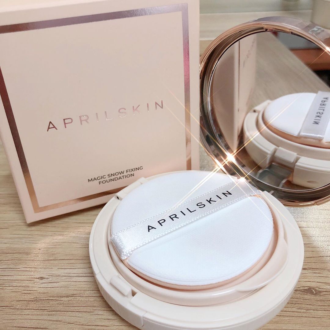 ᴰᴼᴸᶜᴱ ᵛᴵᵀᴬ on Instagram: “[에이프릴스킨 매직스노우 픽싱파운데이션 3.0] *용량 : 15g x 2 *가격 : 34,000원 장시간 보송함ᄋ