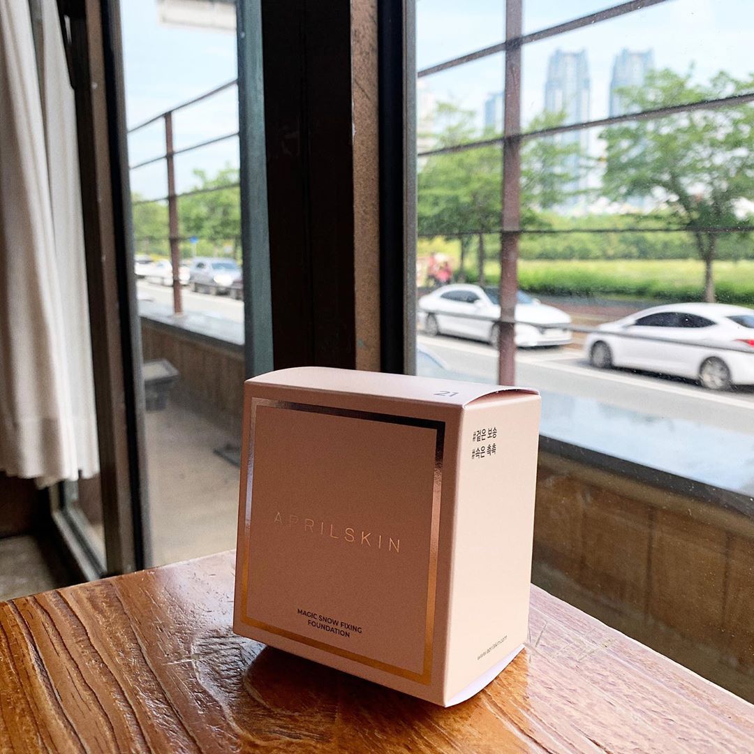 정유빈 on Instagram: “🤍에이프릴스킨 픽싱쿠션🤍 쿠션 하나로 느끼는 보송하고 청량한 여ᄅ