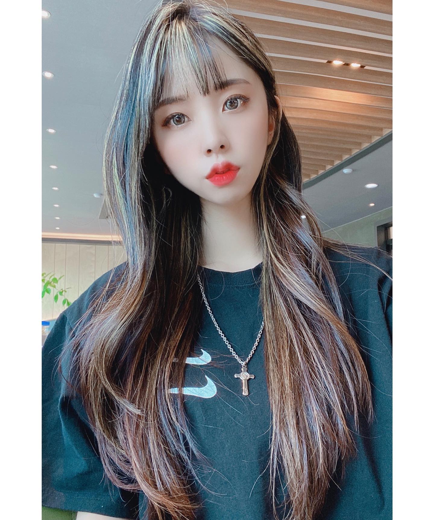 💇🏼‍♀️
.
.
.
#제이헤어3호점 #예나쌤 #이천미용실 #염색 #탈색 #selfie #selca #selstagram #daily #dailylook #f4f #f4follow #f4ffollowforfollow