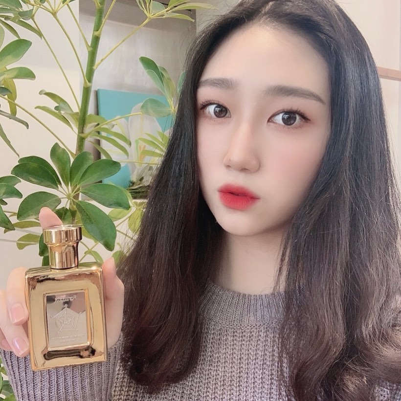 함지원🧸 on Instagram: “'포멘트 포맨 시그니처 퍼퓸 코튼 썩세스'는 전 세계 조향사들 중 0.1%에