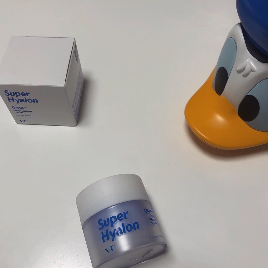 끈적이지않는촉촉한수분크림 여름필수템 VT슈퍼히알론 #SUpethyalonforEveryone
#Superhyalon
#슈퍼히알론 #슈퍼히알론크림
#히알루론산화장품 #속건조겉건조 #VT코스메틱#VT#브이티코스메틱#ad