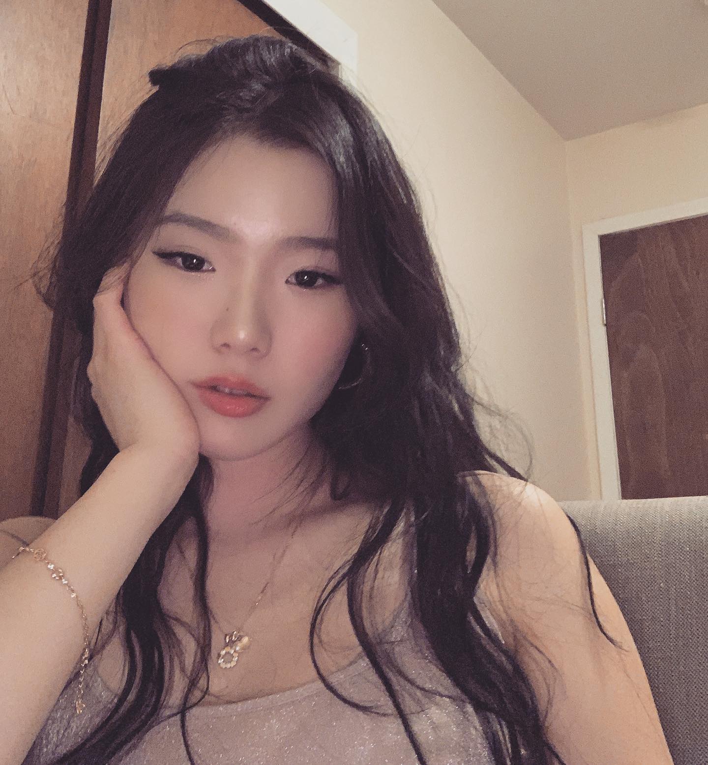 Roses are red, I’m on lean; violets are  blue, I love melatonin 🥰
.
.
.
.

#인친 #소통 #맞팔 #선팔 #일상 #데일리 #뉴욕 #팔로우 #라이크 #댓글 #explore #nyc #seoul