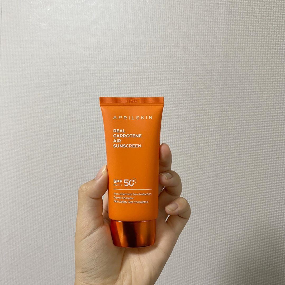 장희수(張嬉守) on Instagram: “🥕 에이프릴스킨 리얼 캐로틴 에어 선크림 🥕 ⠀ ⠀ - 저자극 테스트를 완