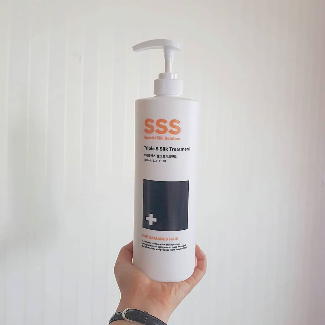 유주 on Instagram: “👉 Triple S Silk Treatment, , , , , , 머리결이 부드러워지니🧞‍♀️ 머리에 신경 쓸 수 밖에🧡”