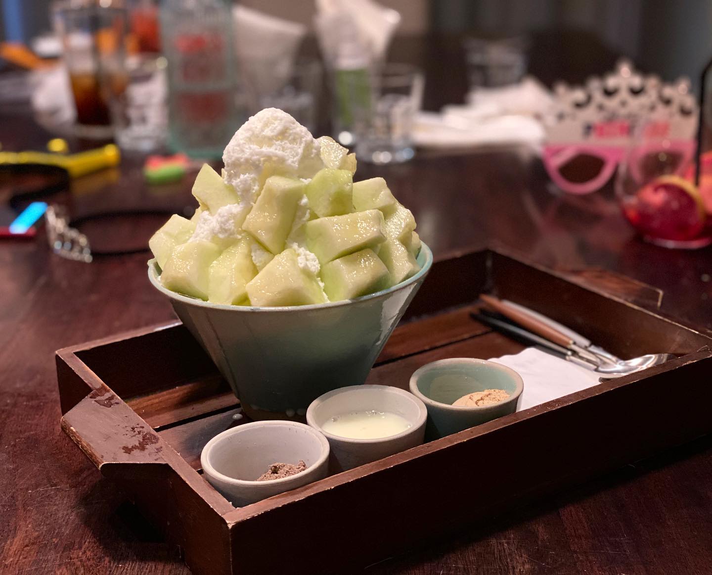 올 여름 첫 #빙수🍧
#스케줄청담 망고빙수가 유명하다던데 내 픽은 메론빙수🍈
망빙만 맛있는게 아니던데..?
우유맛 고소하고 연유+메론 조합 달다구리 완전 내취향😍
#먹스타그램 #청담빙수맛집 #압구정로데오빙수