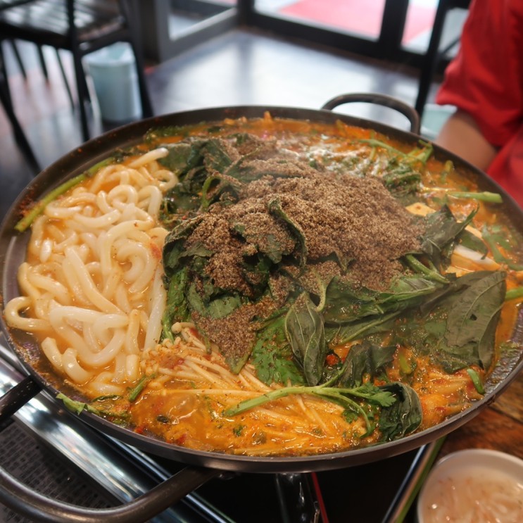 왕십리맛집 :: 곱순이네 푸짐한 순대곱창전골