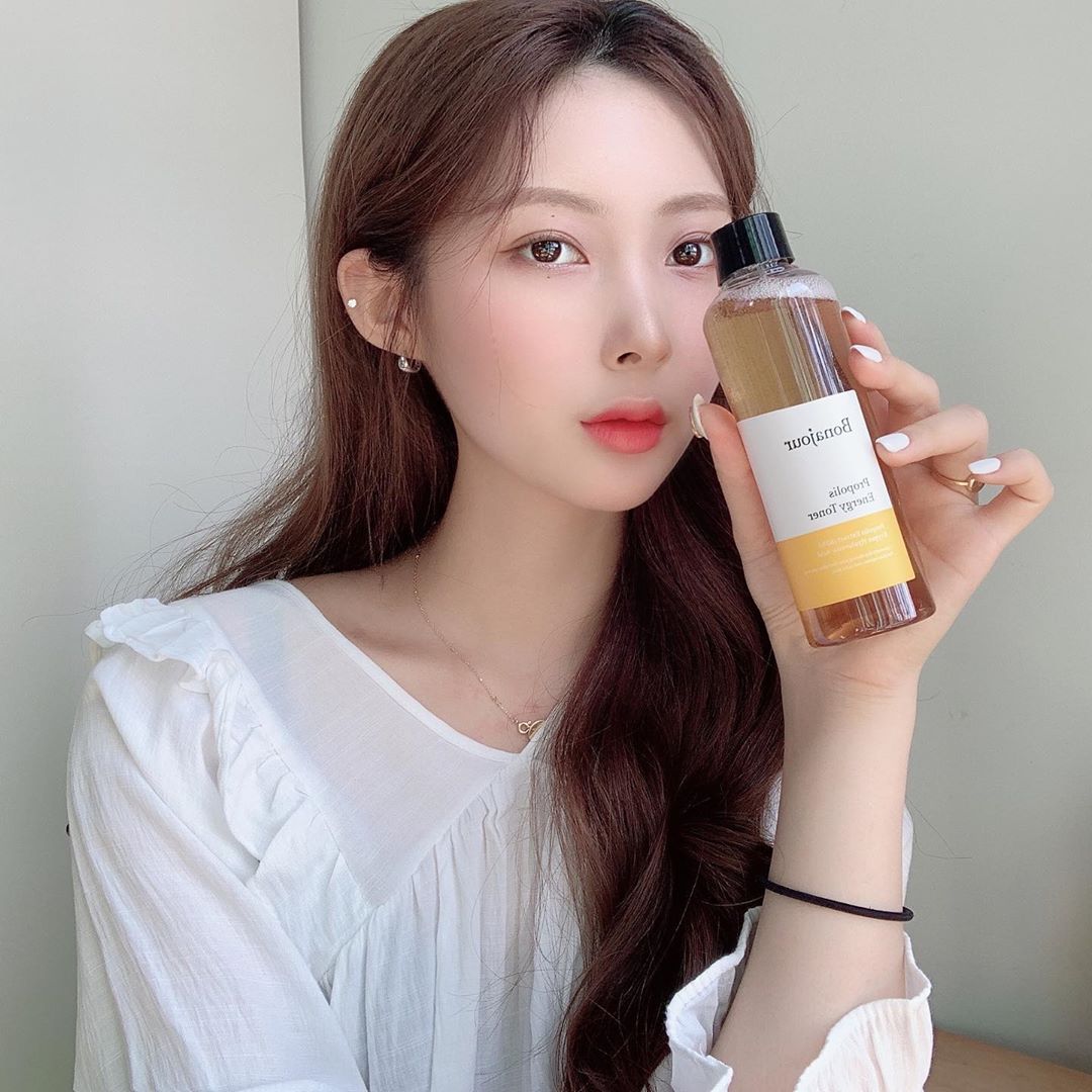 아수주 on Instagram: “🌸요즘 마스크만 하구다녀서 트러블나고 피부 예민해졌었는데 예쁘고 순ᄒ