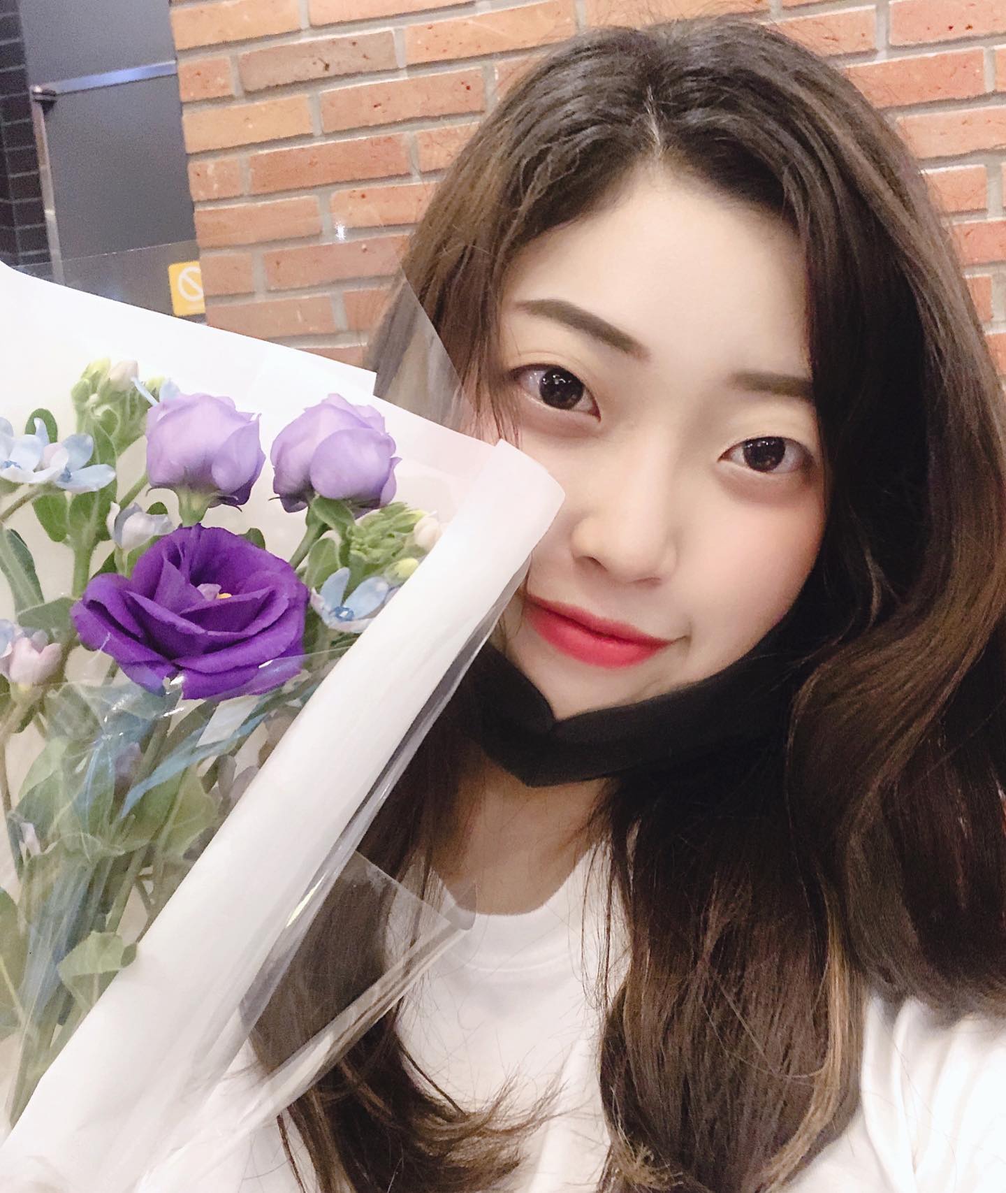기량피셜 #공주 
.
.
.
#꽃 #purple #💜 #💟 #보라색 #연보라색 #하늘색 
#꽃다발 #flowers #네일아트 #파스텔톤 #친구랑 #카페 #일 
#밤샘 #일일일 #쉬고싶다 #어쩌다보니 #1일1인스타 
#코로나 #언제끝나 #역시나 #마스크 #필수 #일상 #daily #selfie #오늘아님