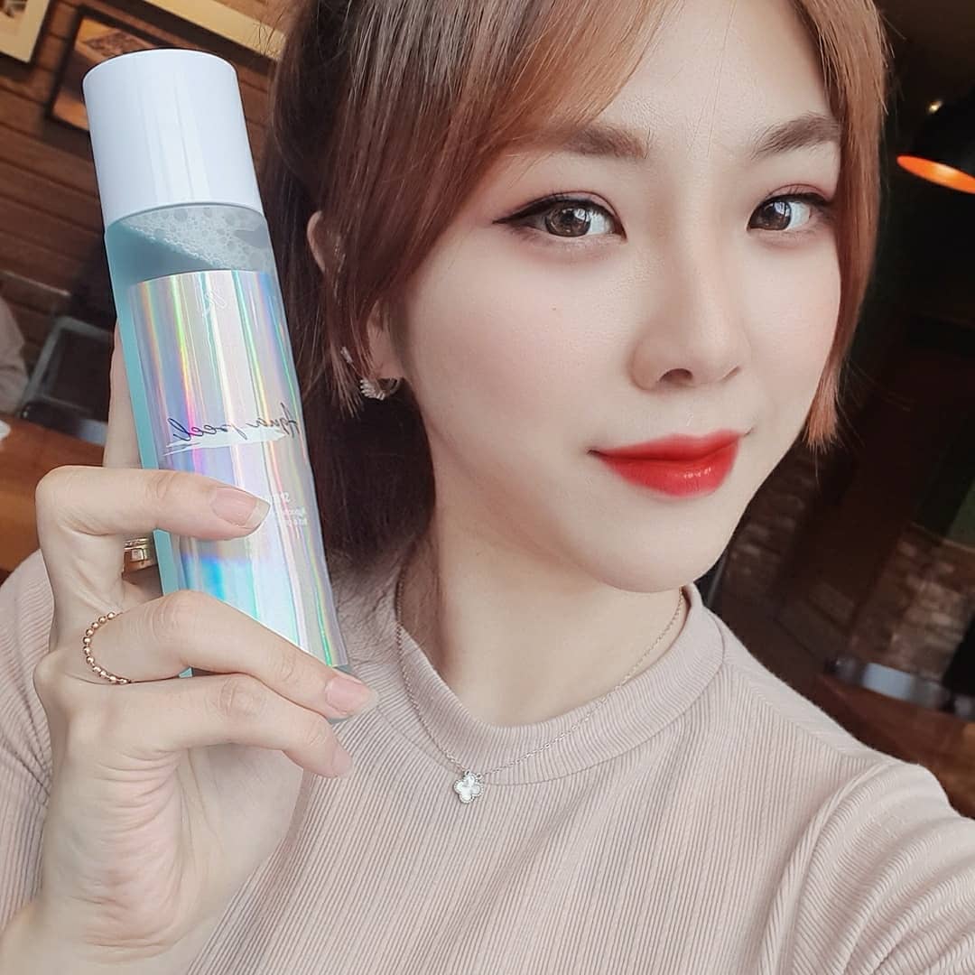 BlackLUNA / JUHEE 🌗 on Instagram: “. [스피큘엑스] 아쿠아필 약산성 저자극 각질토너 🌟 . . 강원도 고성의 73.54% 청정 해양심층수가 베이스들어가 정제수보다 많이 함유되어 있어 일반 닦토보다
