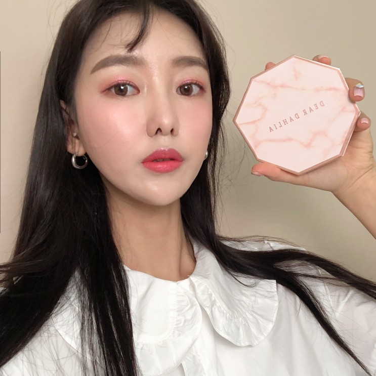 디어달리아 블루밍 에디션 티파티 팔레트로 봄빛 로맨틱룩 완성하기!