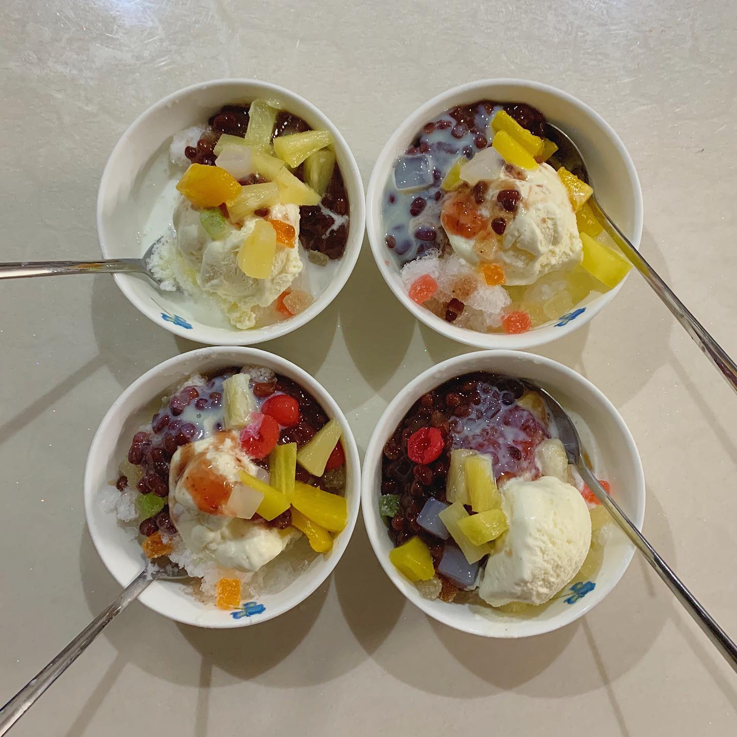 🍨팥빙수🍨
⠀
⠀
정성 들여 만든 홈메이드 팥빙수😘
무더운 날 먹으면 시원하니 좋아요👍🏻
⠀
⠀
#후식 #홈메이드 #팥빙수 #jmt
#음식 #food #먹방 #먹스타그램
